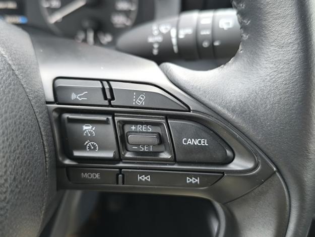 TOYOTA Yaris Hybride 116h Dynamic Business Beyond Zer  