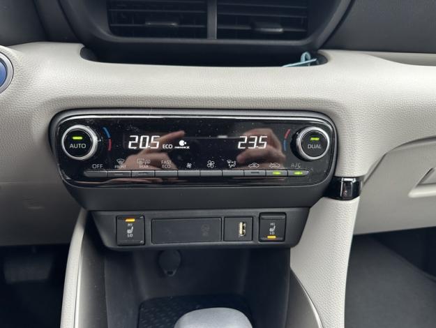 TOYOTA Yaris Hybride 116h ICONIC MY22  1.5 116 ch 