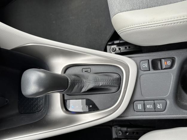 TOYOTA Yaris Hybride 116h ICONIC MY22  1.5 116 ch 