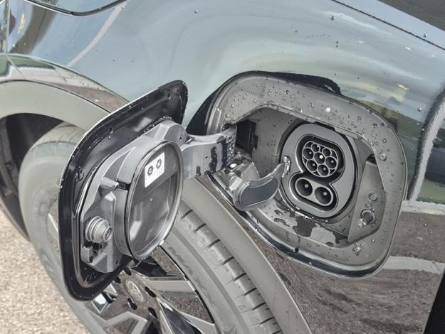 TOYOTA C-HR Design Grande Autonomie 77 kWh 224ch  C HR+ GRANDE AUTONOMIE DESIGN 77kWh