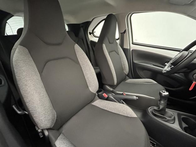 TOYOTA Aygo X 1.0 VVT-i 72 Dynamic   