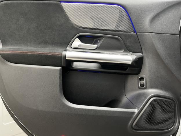 MERCEDES-BENZ GLA 200 d AMG Line  