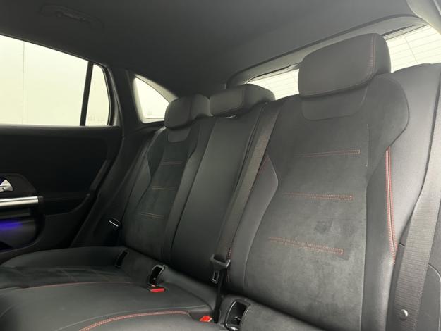 MERCEDES-BENZ GLA 200 d AMG Line  