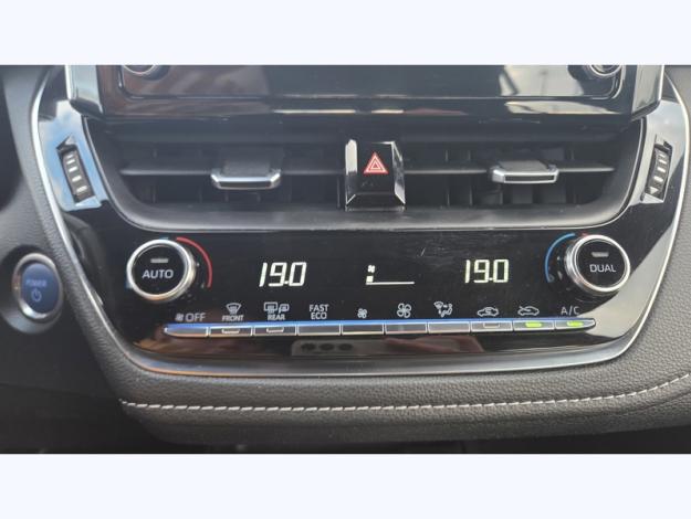 TOYOTA Corolla Hybride 122h Dynamic Business  1.8 122 ch 