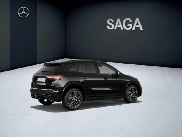 MERCEDES-BENZ GLA 180 AMG Line  