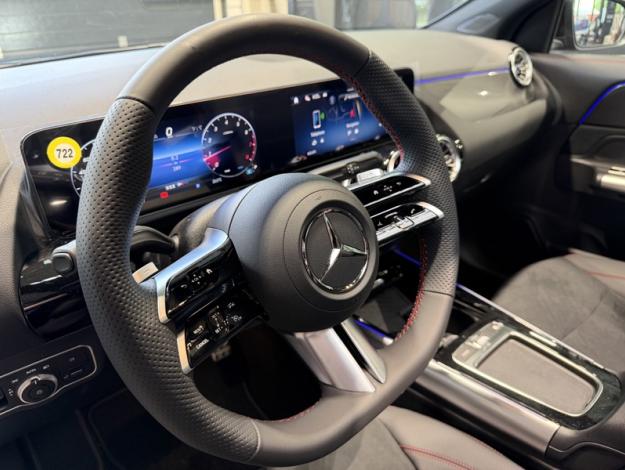 MERCEDES-BENZ GLA-Klasse GLA 180 Off-Roader