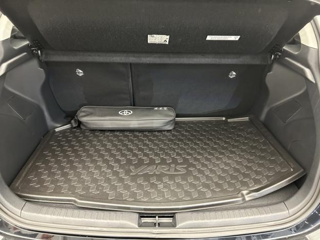 TOYOTA Yaris 116h Dynamic  