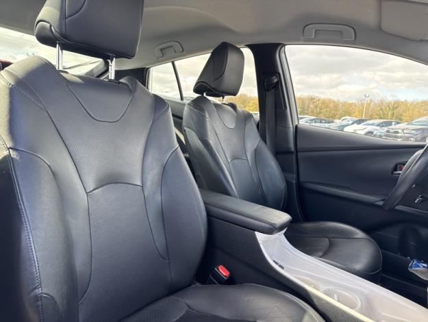 TOYOTA Prius Lounge  1.8 122 ch 