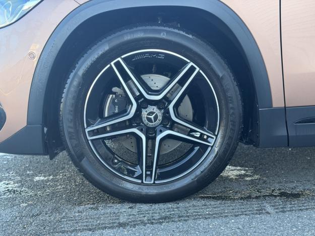 MERCEDES-BENZ GLA 200 d AMG Line  