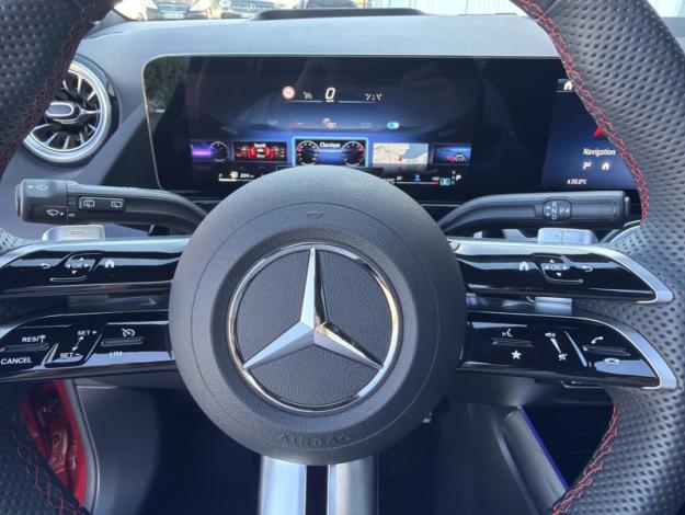 MERCEDES-BENZ GLA 200 d AMG Line  