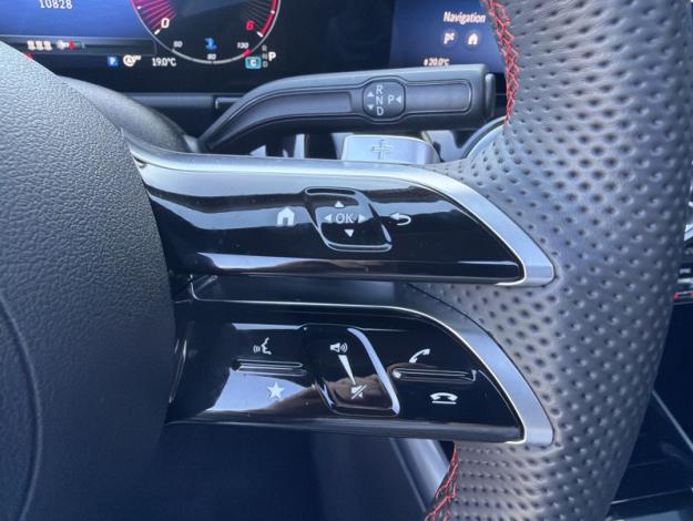 MERCEDES-BENZ GLA 200 d AMG Line  