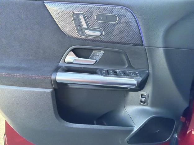 MERCEDES-BENZ GLA 200 d AMG Line  