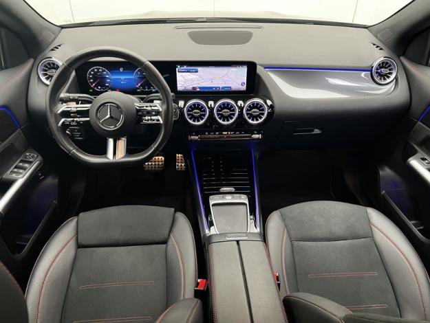 MERCEDES-BENZ GLA 200 d AMG Line  