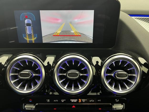 MERCEDES-BENZ GLA 200 d AMG Line  