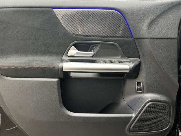 MERCEDES-BENZ GLA 200 d AMG Line  