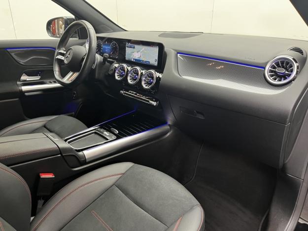 MERCEDES-BENZ GLA 200 d AMG Line  