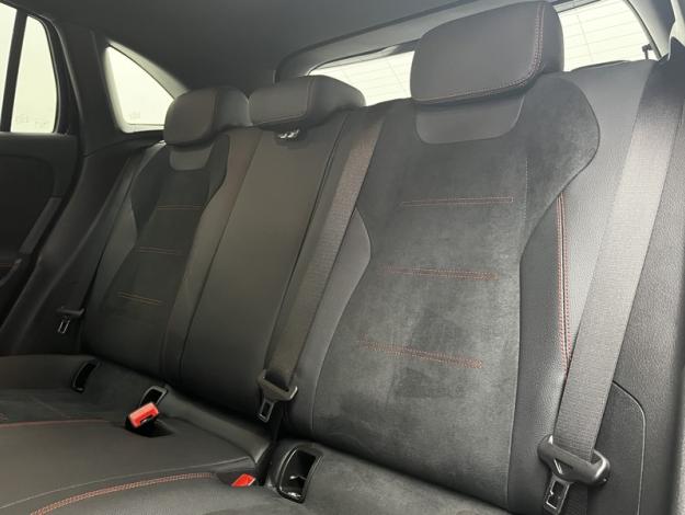 MERCEDES-BENZ GLA 200 d AMG Line  