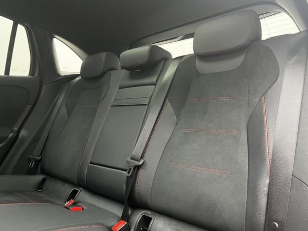 MERCEDES-BENZ EQA 250+ AMG Line  