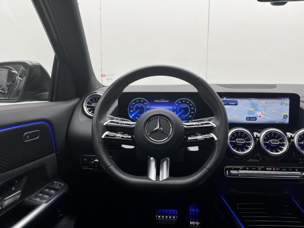MERCEDES-BENZ EQA 250+ AMG Line  