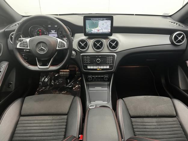 MERCEDES-BENZ CLA Coupé CLA 200 Coupé Fascination  