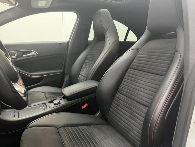 MERCEDES-BENZ CLA Coupé CLA 200 Coupé Fascination  