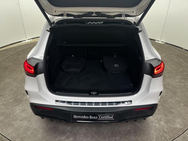 MERCEDES-BENZ EQA 250 AMG Line  