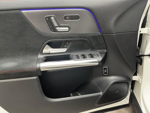 MERCEDES-BENZ EQA 250 AMG Line  