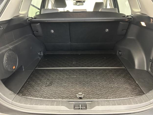 TOYOTA RAV4 2WD 218ch Lounge  