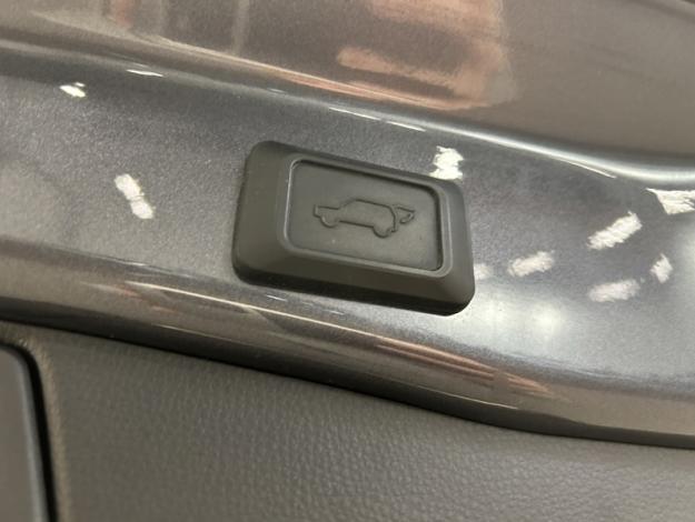 TOYOTA RAV4 2WD 218ch Lounge  