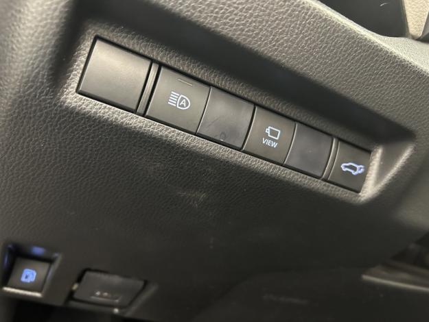 TOYOTA RAV4 2WD 218ch Lounge  