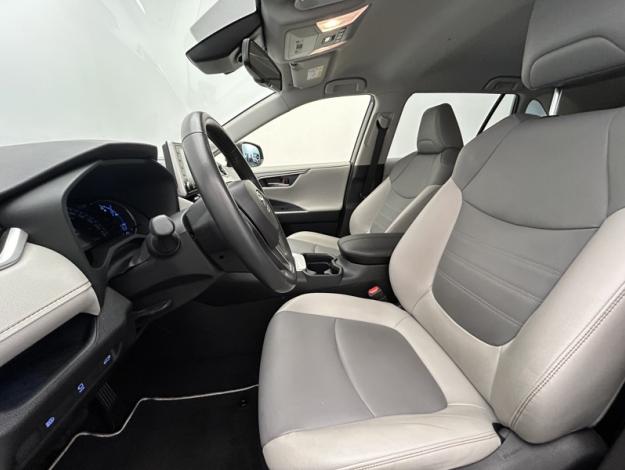 TOYOTA RAV4 2WD 218ch Lounge  