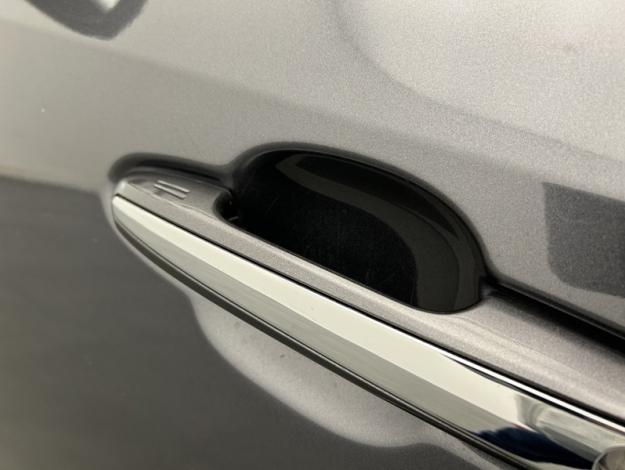 TOYOTA RAV4 2WD 218ch Lounge  