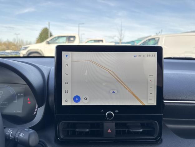 TOYOTA Yaris Hybride 116h Design  