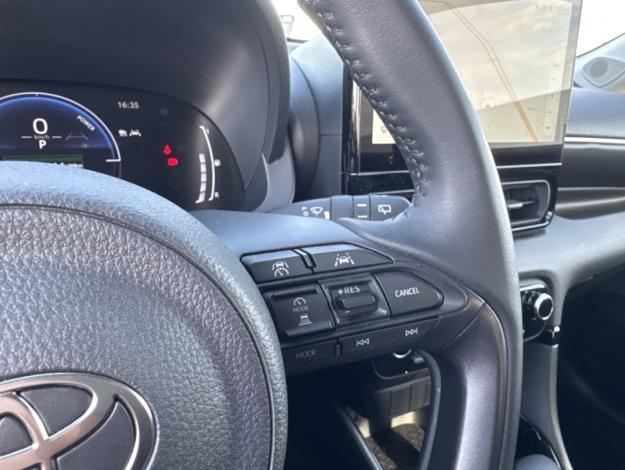 TOYOTA Yaris Hybride 116h Design  