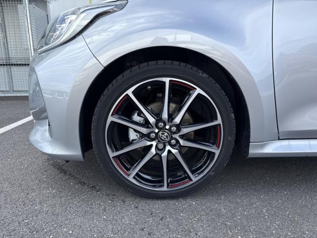 TOYOTA Yaris Hybride 130h GR SPORT  