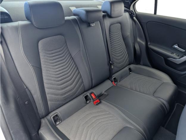 MERCEDES-BENZ Classe A 180 d Berline Business Line  
