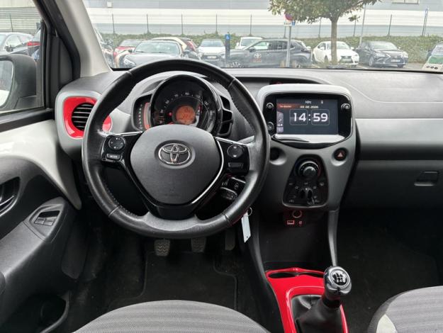 TOYOTA Aygo 1.0 VVT-i x-play / X-style  