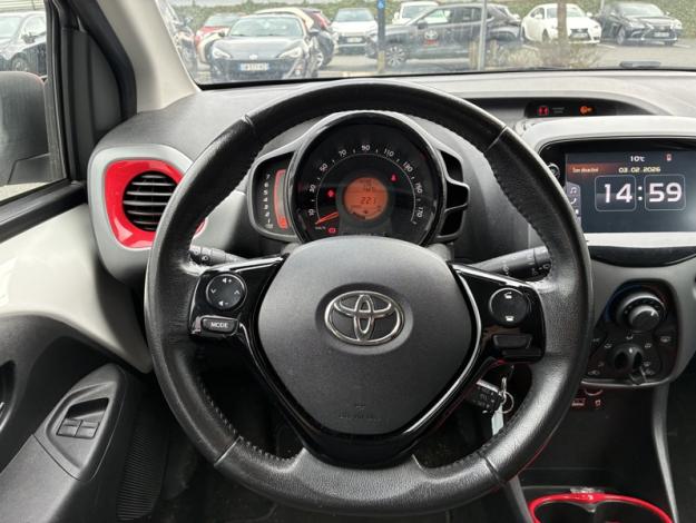 TOYOTA Aygo 1.0 VVT-i x-play / X-style  