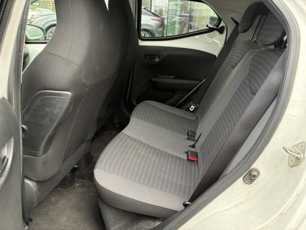 TOYOTA Aygo 1.0 VVT-i x-play / X-style  