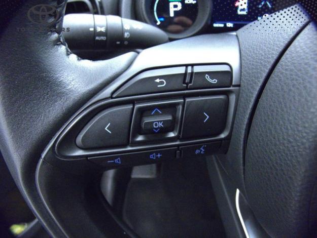 TOYOTA Yaris Cross 1.5 HYBRID 116H DESIGN / PACK CARGO  