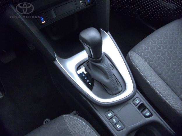 TOYOTA Yaris Cross 1.5 HYBRID 116H DESIGN / PACK CARGO  