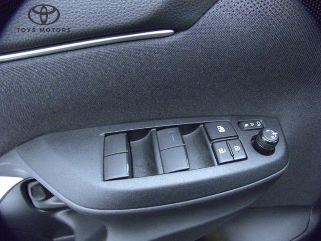 TOYOTA Yaris Cross 1.5 HYBRID 116H DESIGN / PACK CARGO  