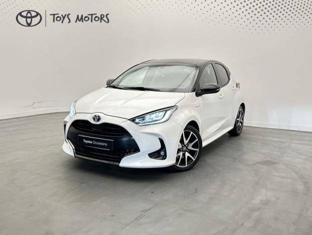 TOYOTA Yaris 116h Collection  Toit pano