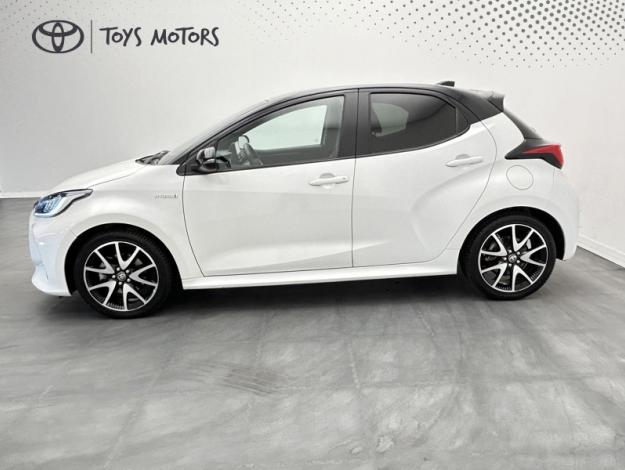 TOYOTA Yaris 116h Collection  Toit pano