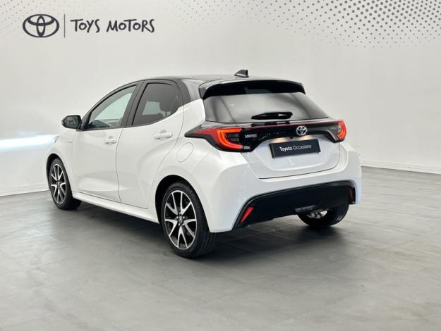 TOYOTA Yaris 116h Collection  Toit pano