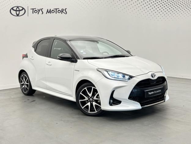 TOYOTA Yaris 116h Collection  Toit pano