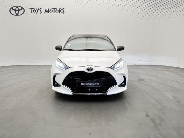 TOYOTA Yaris 116h Collection  Toit pano