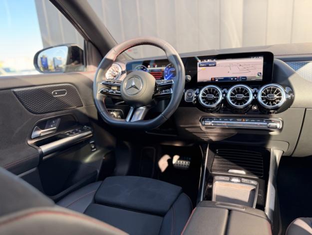 MERCEDES-BENZ EQA 250+ AMG Line  