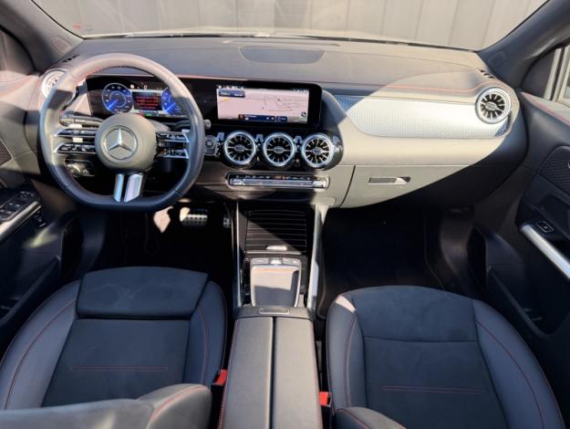 MERCEDES-BENZ EQA 250+ AMG Line  