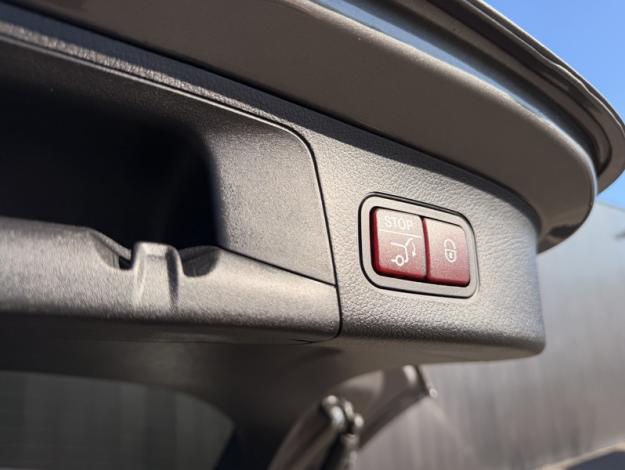 MERCEDES-BENZ EQA 250+ AMG Line  